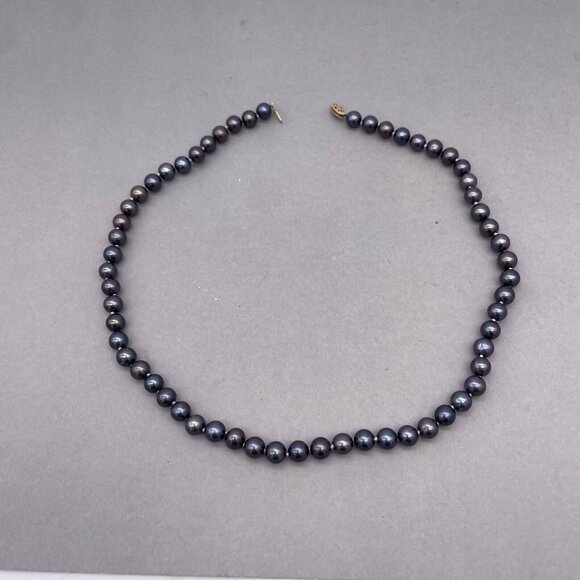 14K 585 Gold Clasp Pearl Necklace Fish Hook Closure 17.5 Inches - Picture 2 of 8